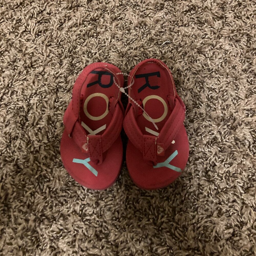Roxy Girls Sandal Size 5/6 Flip Flop Thong Style Pink Fabric Strap